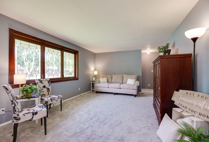 8-web-or-mls-110-whispering-dr
