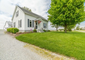 6010 Versailles Road, Piqua, Ohio 45356, 3 Bedrooms Bedrooms, ,1 BathroomBathrooms,Residential,For Sale,Versailles,1038541