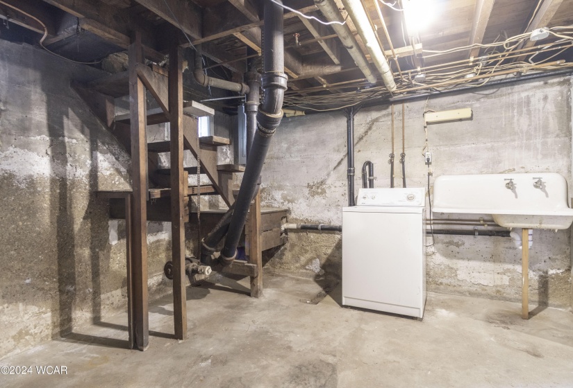 607 Ash Street, Piqua, Ohio, 4 Bedrooms Bedrooms, ,2 BathroomsBathrooms,Residential,For Sale,Ash,305442