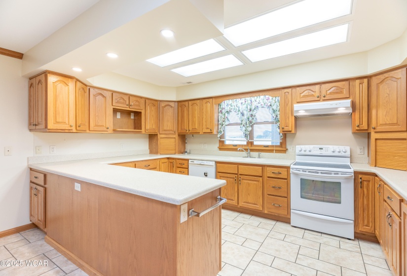 1898 Creekside Court, Sidney, Ohio, 3 Bedrooms Bedrooms, ,3 BathroomsBathrooms,Residential,For Sale,Creekside,306828