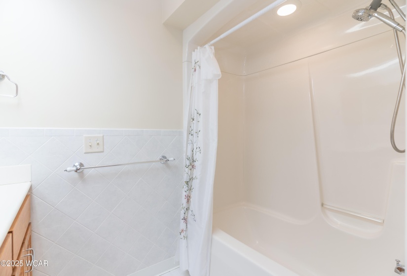 1898 Creekside Court, Sidney, Ohio, 3 Bedrooms Bedrooms, ,3 BathroomsBathrooms,Residential,For Sale,Creekside,306828