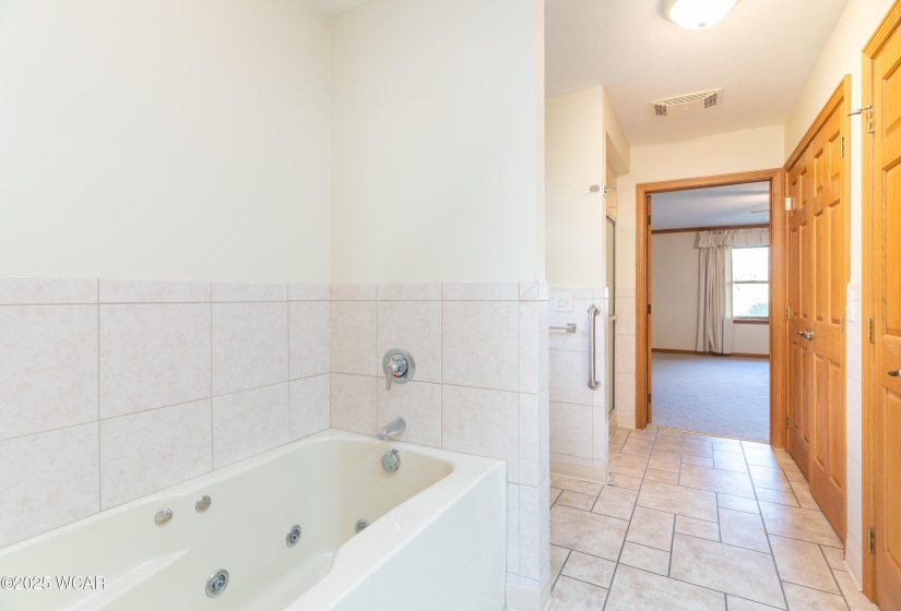 1898 Creekside Court, Sidney, Ohio, 3 Bedrooms Bedrooms, ,3 BathroomsBathrooms,Residential,For Sale,Creekside,306828