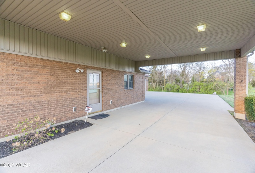 1898 Creekside Court, Sidney, Ohio, 3 Bedrooms Bedrooms, ,3 BathroomsBathrooms,Residential,For Sale,Creekside,306828
