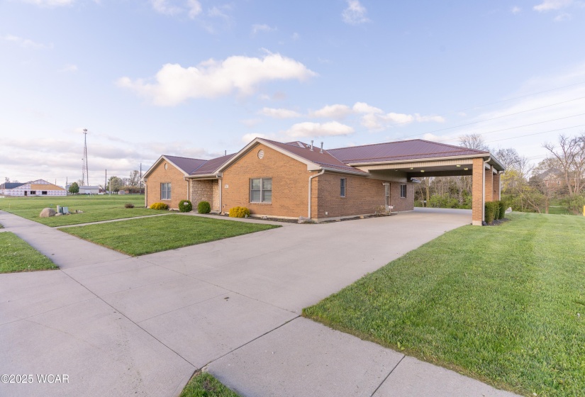 1898 Creekside Court, Sidney, Ohio, 3 Bedrooms Bedrooms, ,3 BathroomsBathrooms,Residential,For Sale,Creekside,306828