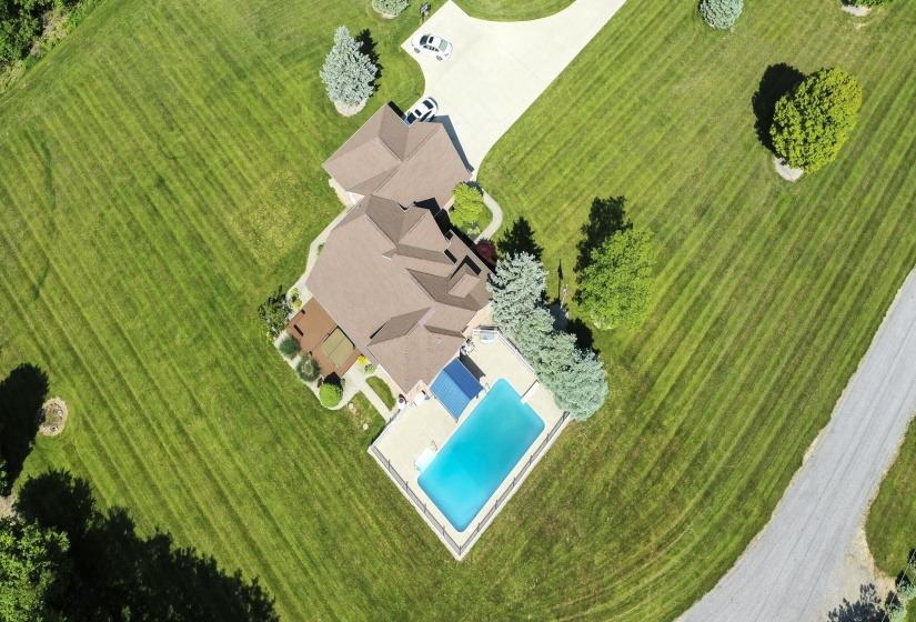 792 CR 5 pool-4