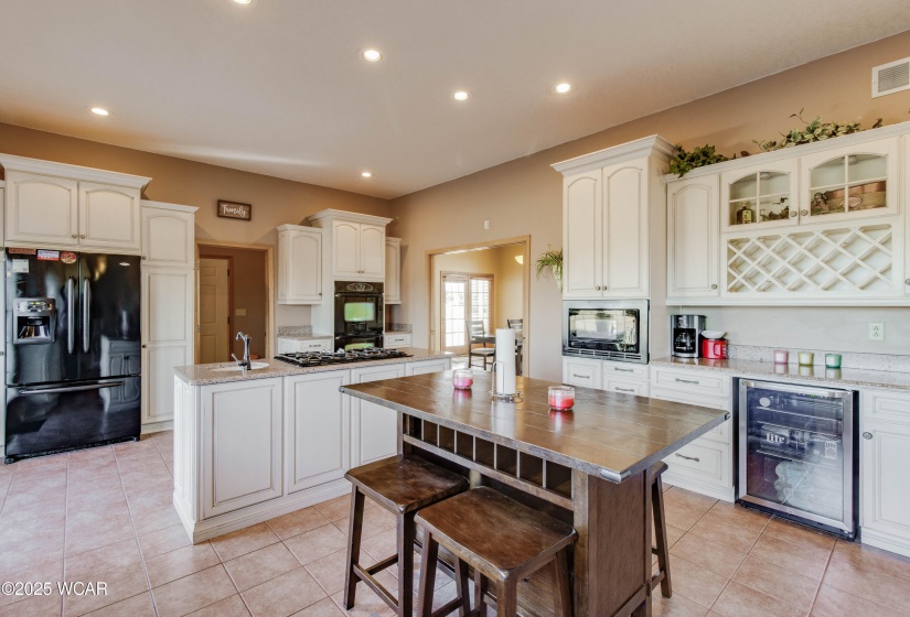 200 Fraunfelter Road, Lima, Ohio, 5 Bedrooms Bedrooms, ,3 BathroomsBathrooms,Residential,For Sale,Fraunfelter,307005