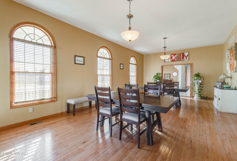 200 Fraunfelter Road, Lima, Ohio, 5 Bedrooms Bedrooms, ,3 BathroomsBathrooms,Residential,For Sale,Fraunfelter,307005