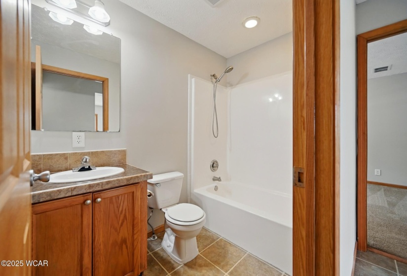 914 Howard Street, Findlay, Ohio, 3 Bedrooms Bedrooms, ,2 BathroomsBathrooms,Residential,For Sale,Howard,307012