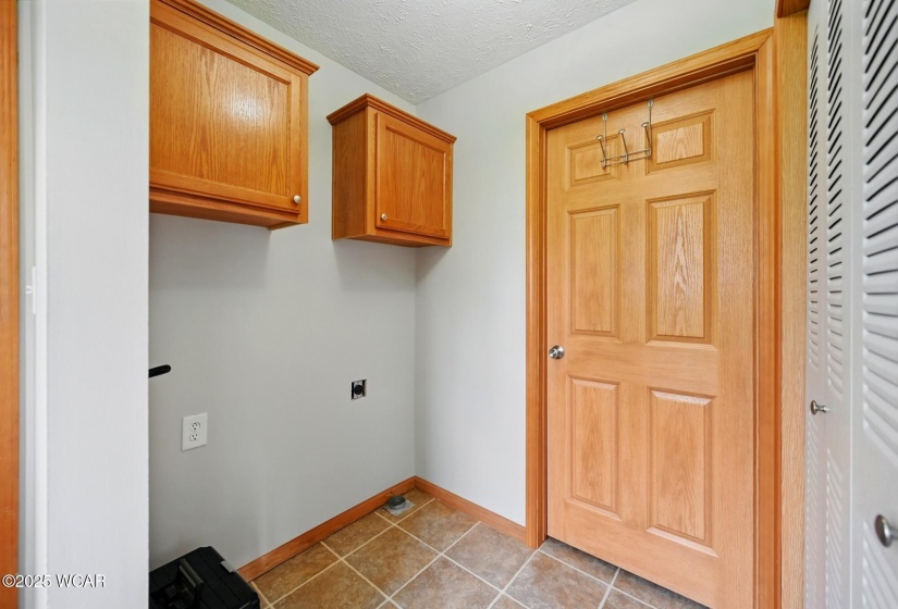 914 Howard Street, Findlay, Ohio, 3 Bedrooms Bedrooms, ,2 BathroomsBathrooms,Residential,For Sale,Howard,307012