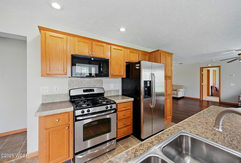 914 Howard Street, Findlay, Ohio, 3 Bedrooms Bedrooms, ,2 BathroomsBathrooms,Residential,For Sale,Howard,307012