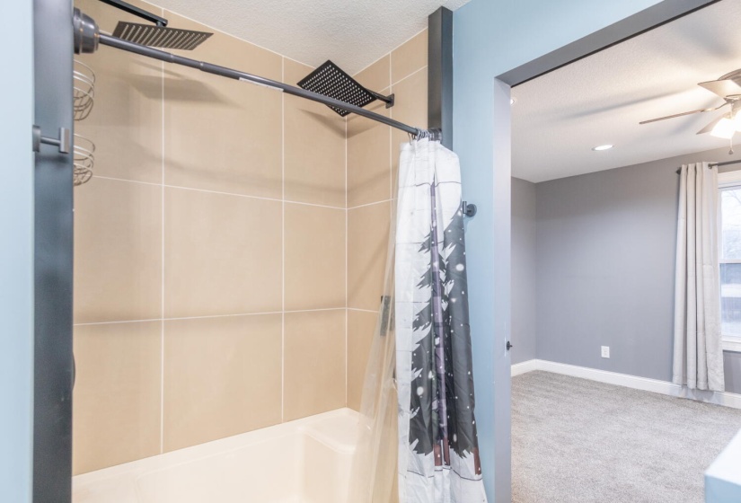 1758 W Hume, Lima-15