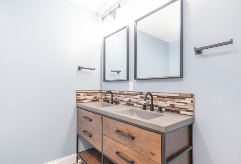 1758 W Hume, Lima-17