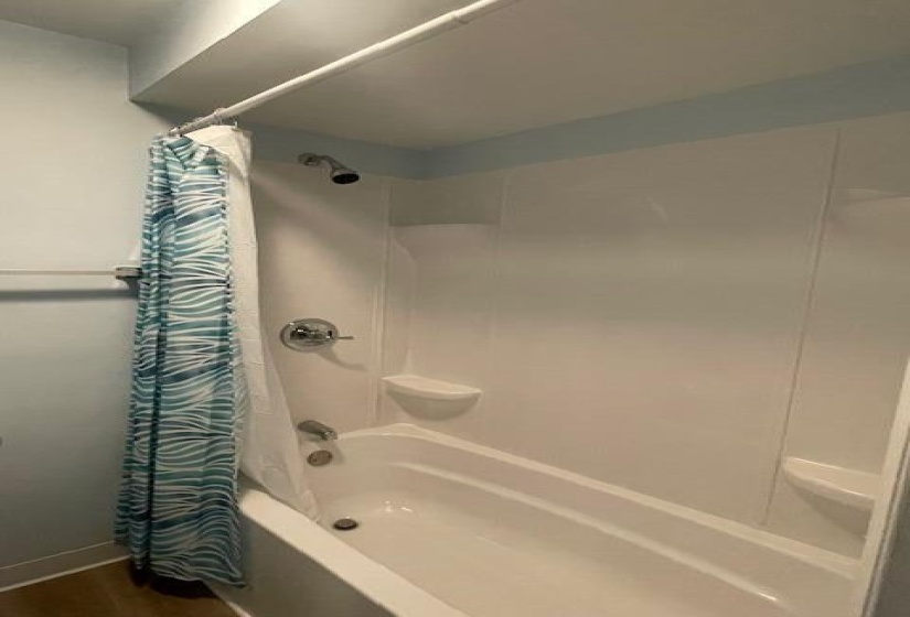 FULL BATH (2)