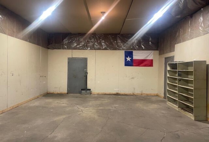 GARAGE INTERIOR (1)