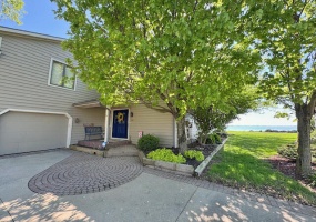 160 Southmoor Drive, Saint Marys, Ohio 45885, 4 Bedrooms Bedrooms, ,3 BathroomsBathrooms,Residential,For Sale,Southmoor,1038593