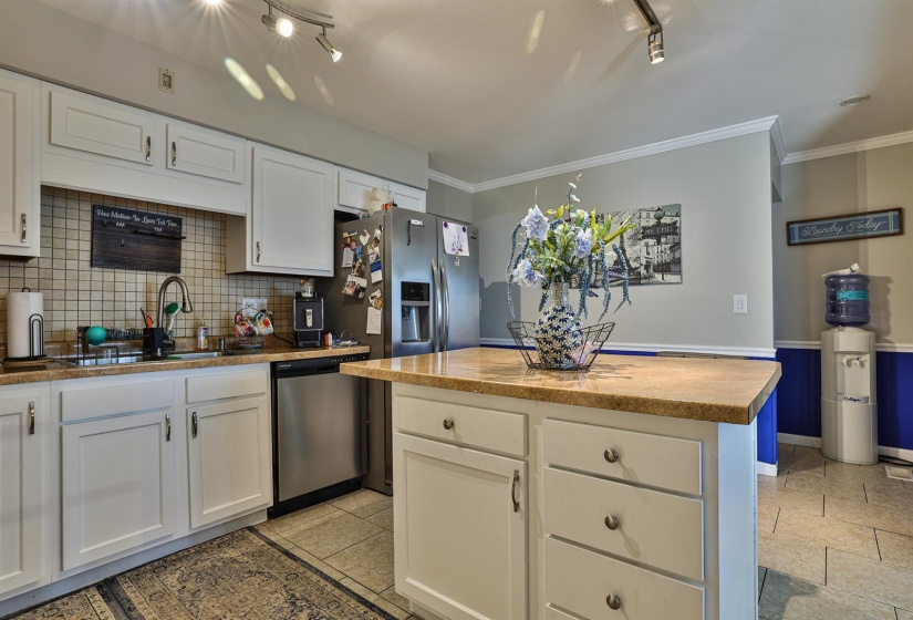 24-Kitchen-3