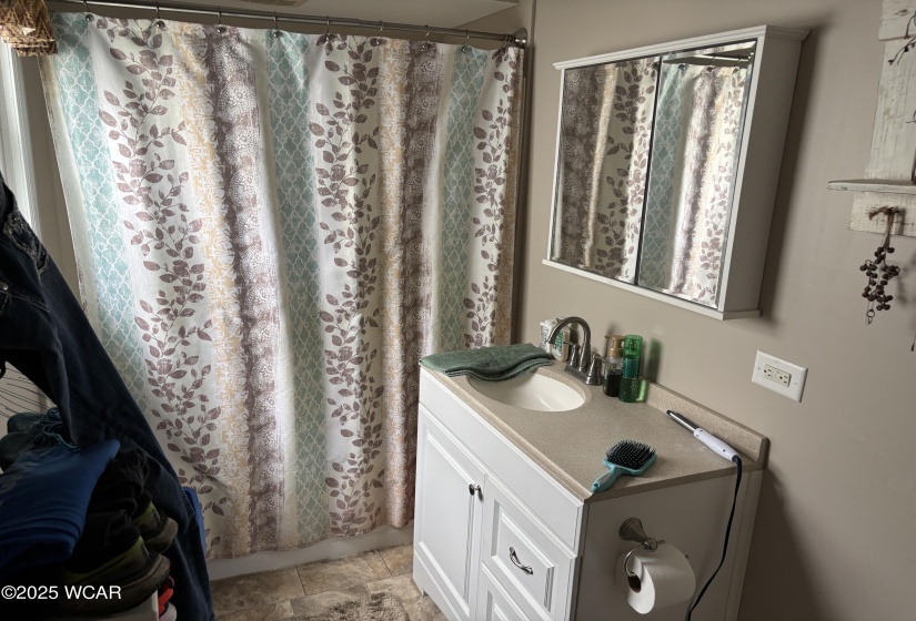 110 PEARL Street, Beaverdam, Ohio, 2 Bedrooms Bedrooms, ,1 BathroomBathrooms,Residential,For Sale,PEARL,307034