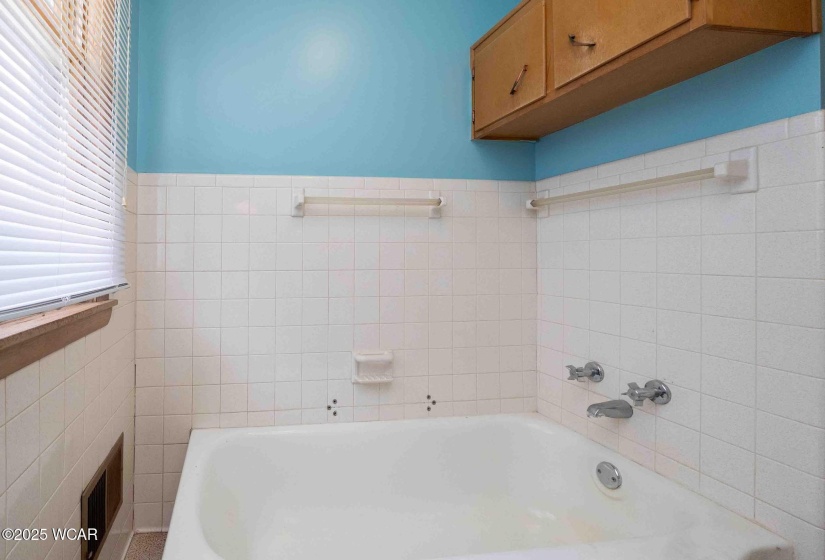 110 Main Street, Lafayette, Ohio, 3 Bedrooms Bedrooms, ,2 BathroomsBathrooms,Residential,For Sale,Main,307033