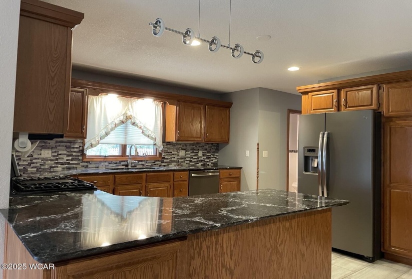 Great serving bar for entertaining