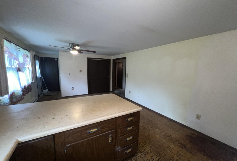 Kitchen/Dining Area