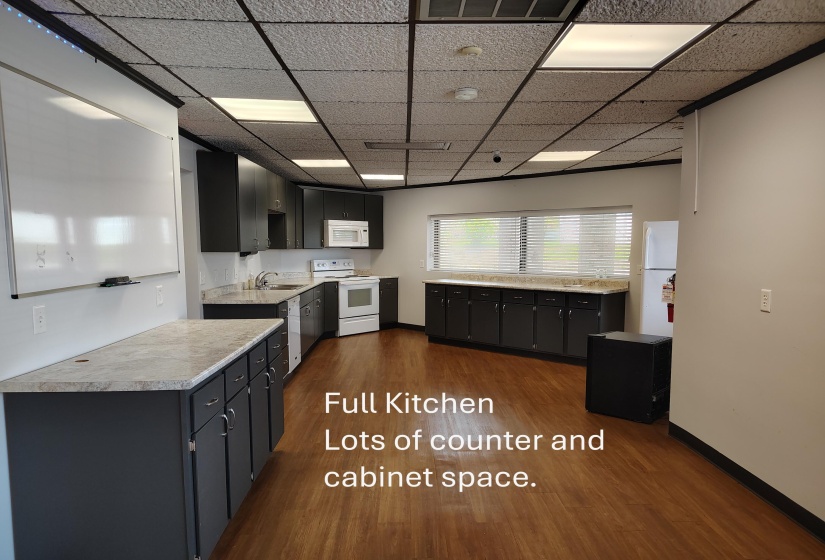 Full Kitchen