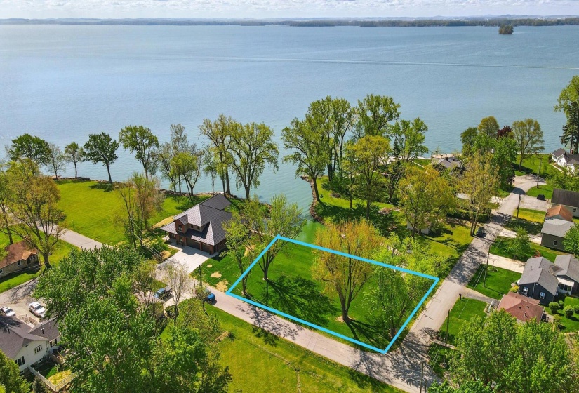 Lake front building lot