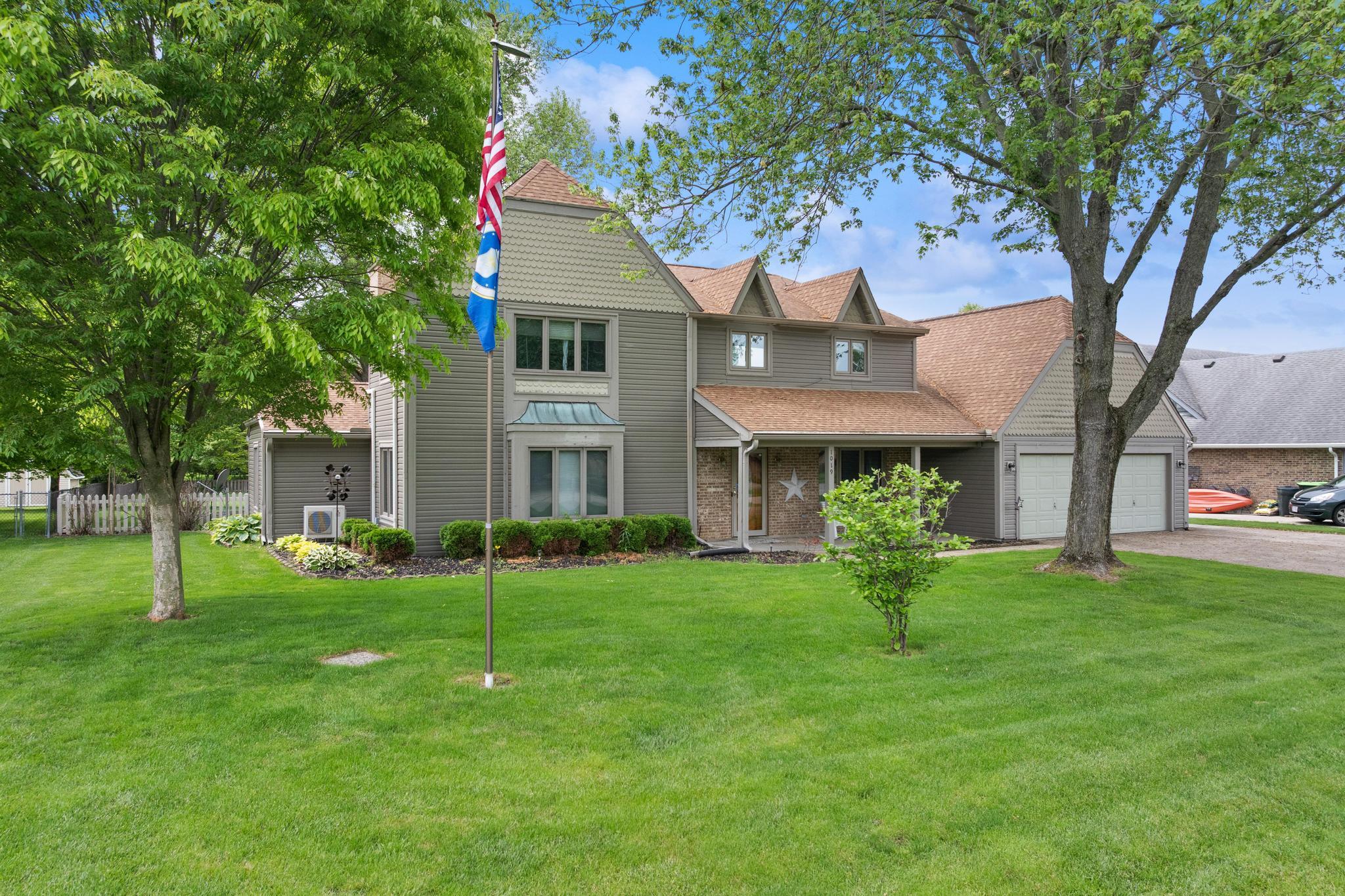 1019 Meadow Lark Drive, Enon, Ohio 45323