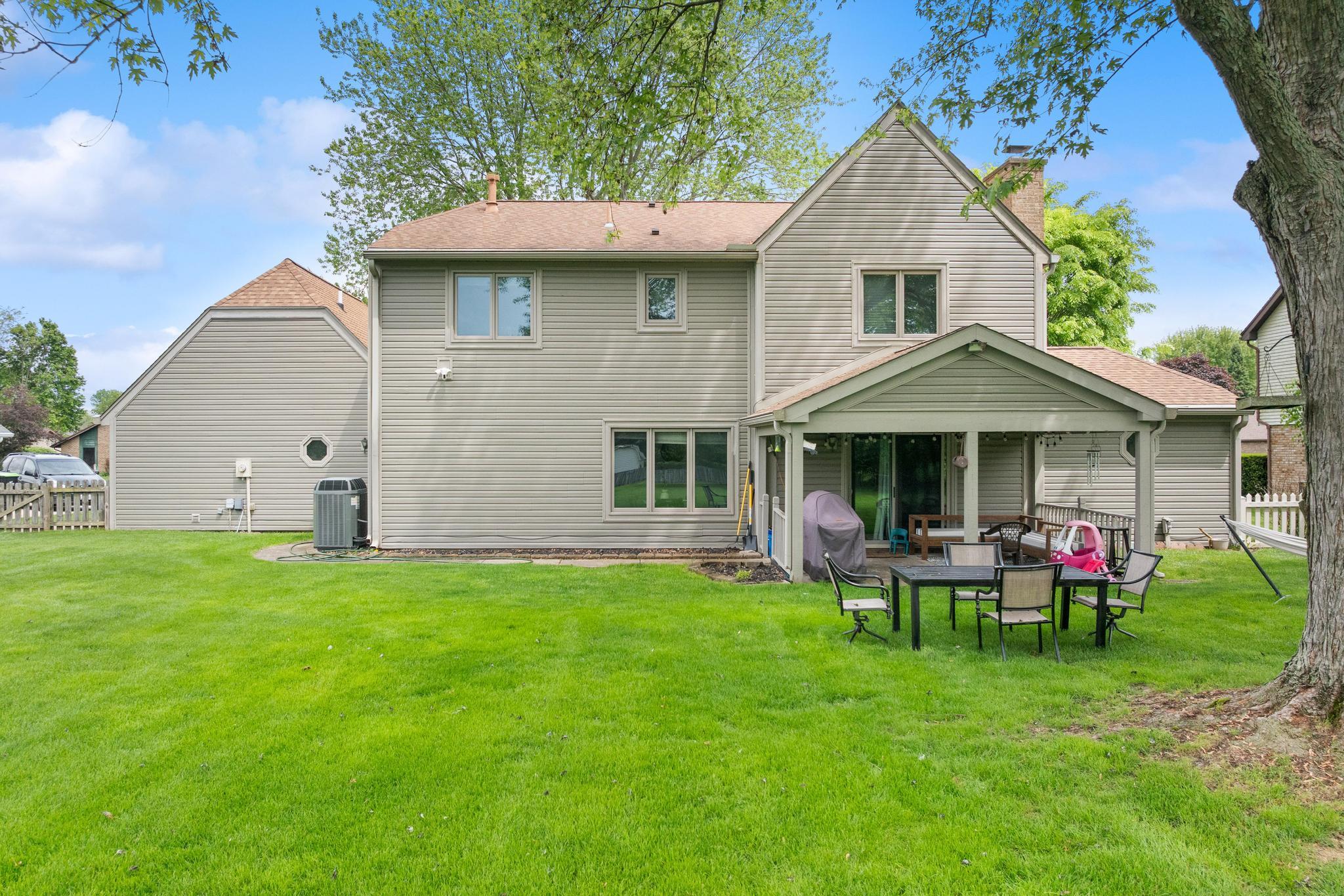 1019 Meadow Lark Drive, Enon, Ohio 45323