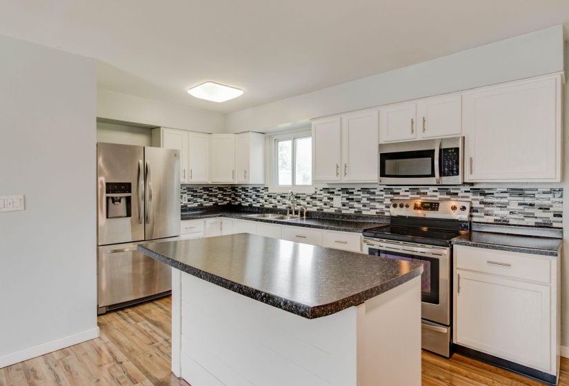 8-web-or-mls-2025 05 13 - 616JacksonSt-J