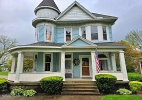 329 Jefferson Street, Van Wert, Ohio, 4 Bedrooms Bedrooms, ,2 BathroomsBathrooms,Residential,For Sale,Jefferson,307061