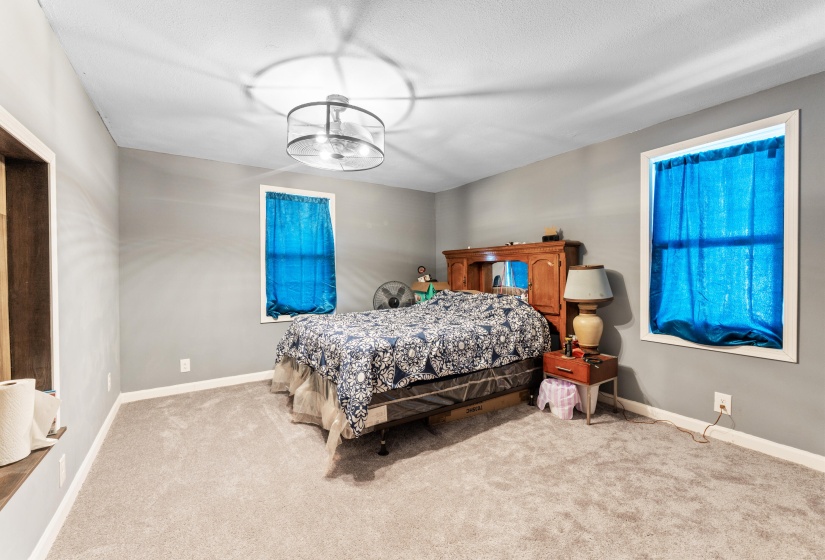 109 Belmont St (Interior Retake-6