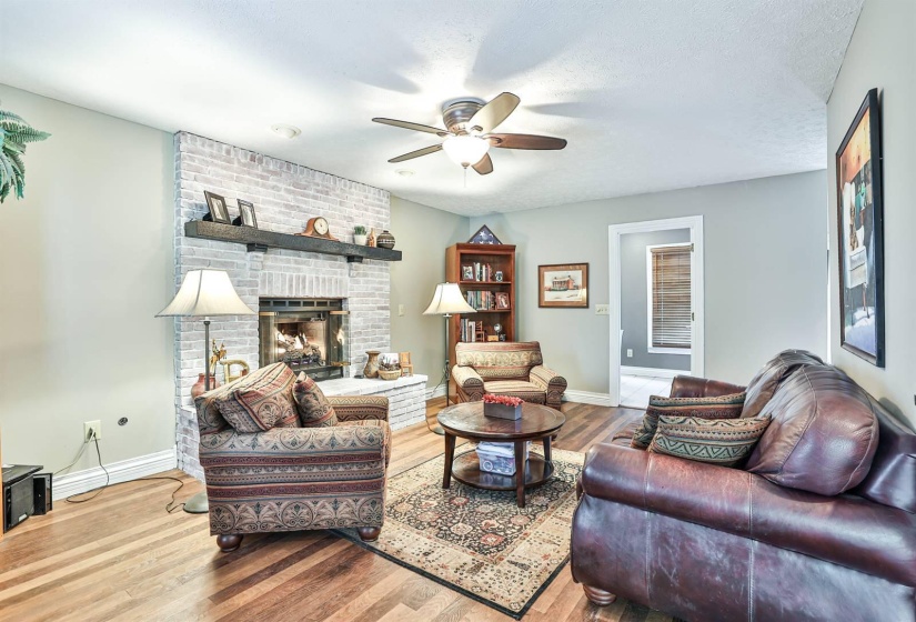 011-Family-Room-3