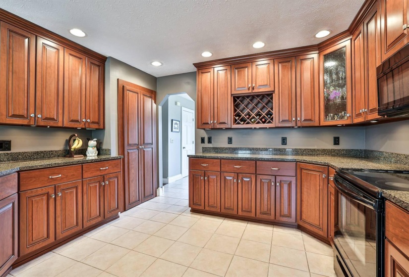 016-Kitchen