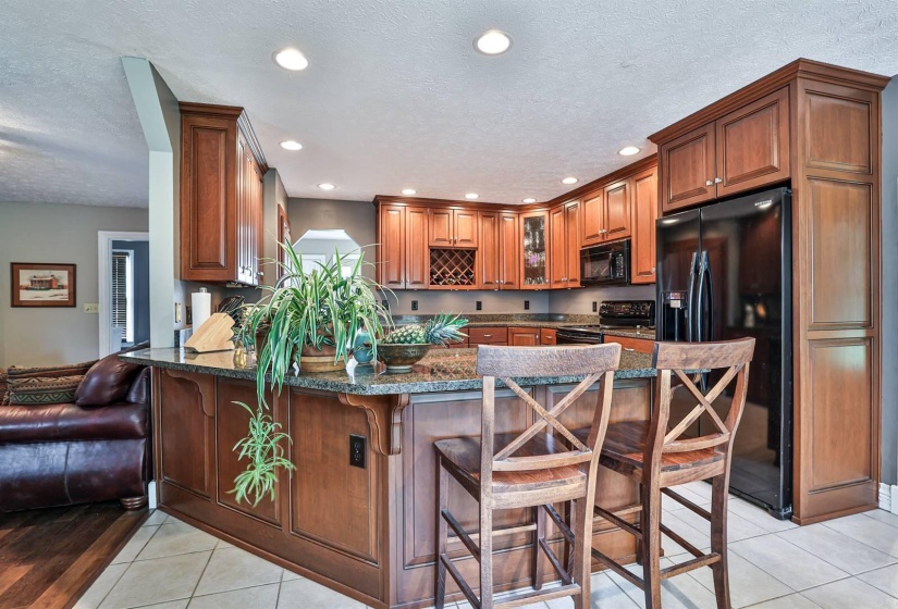 019-Eat-in-Kitchen