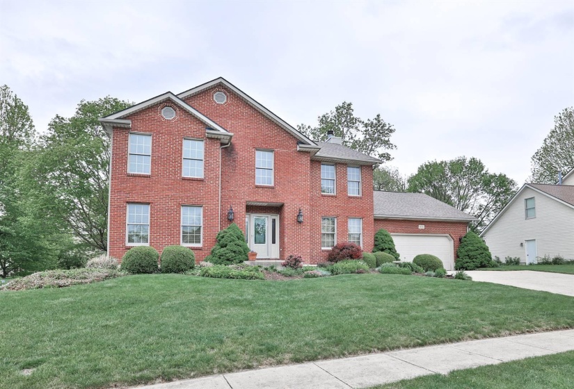 001-Exterior-Main