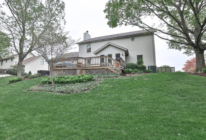 053-Exterior-Rear