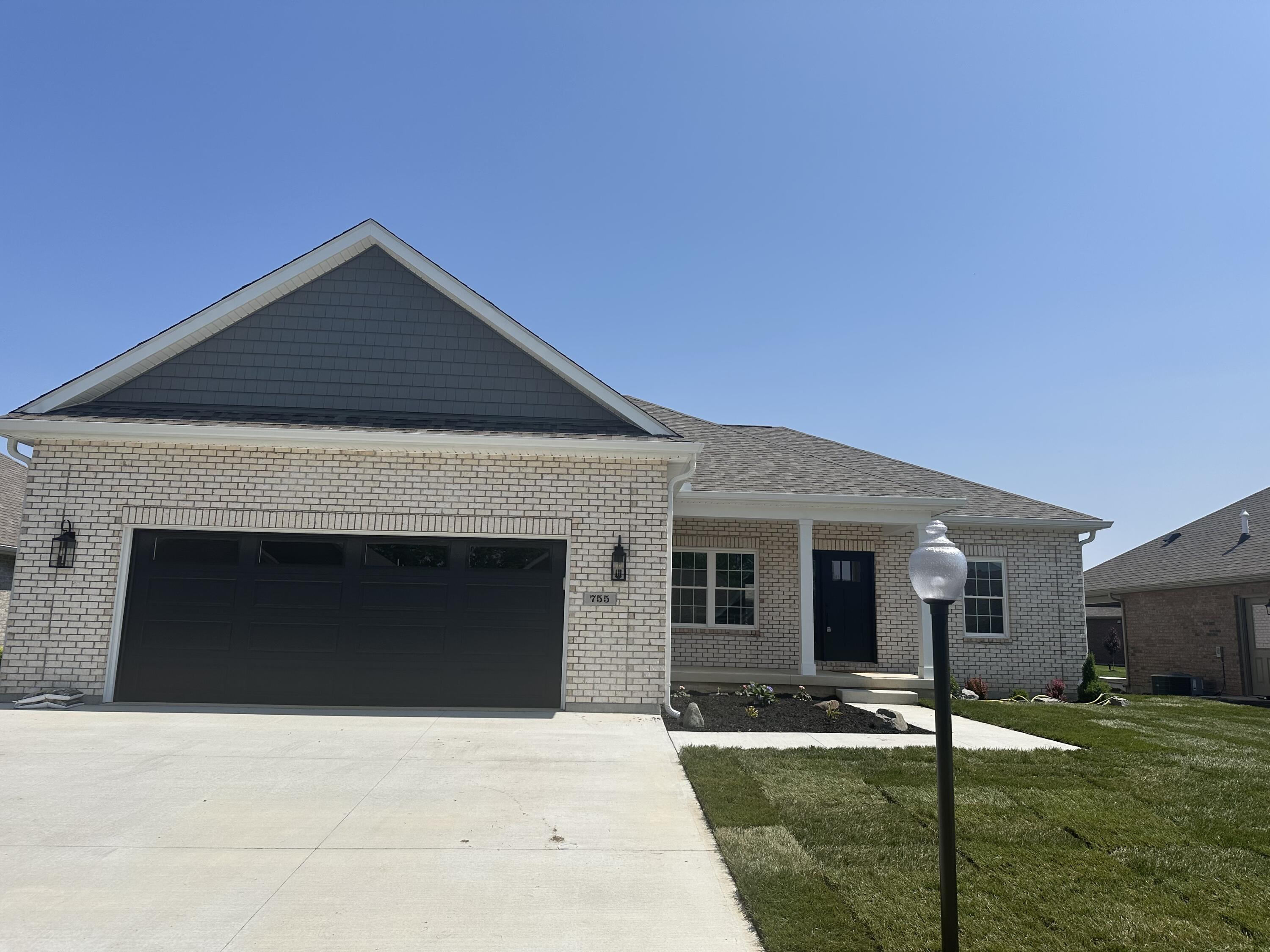 755 Bentley Circle, Troy, Ohio 45373