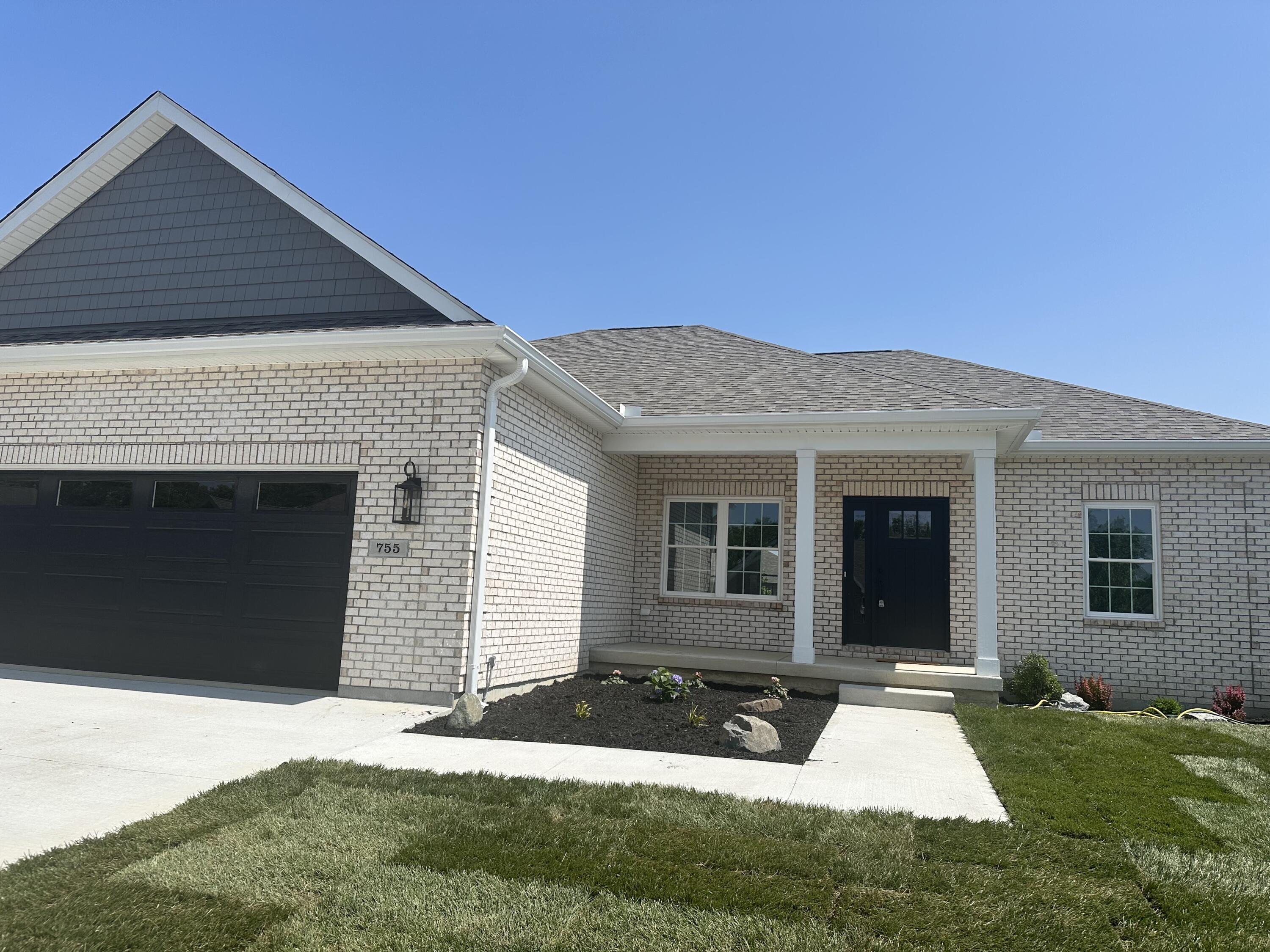 755 Bentley Circle, Troy, Ohio 45373
