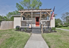 2201 Superior Avenue, Springfield, Ohio 45505, 2 Bedrooms Bedrooms, ,1 BathroomBathrooms,Residential,For Sale,Superior,1038222