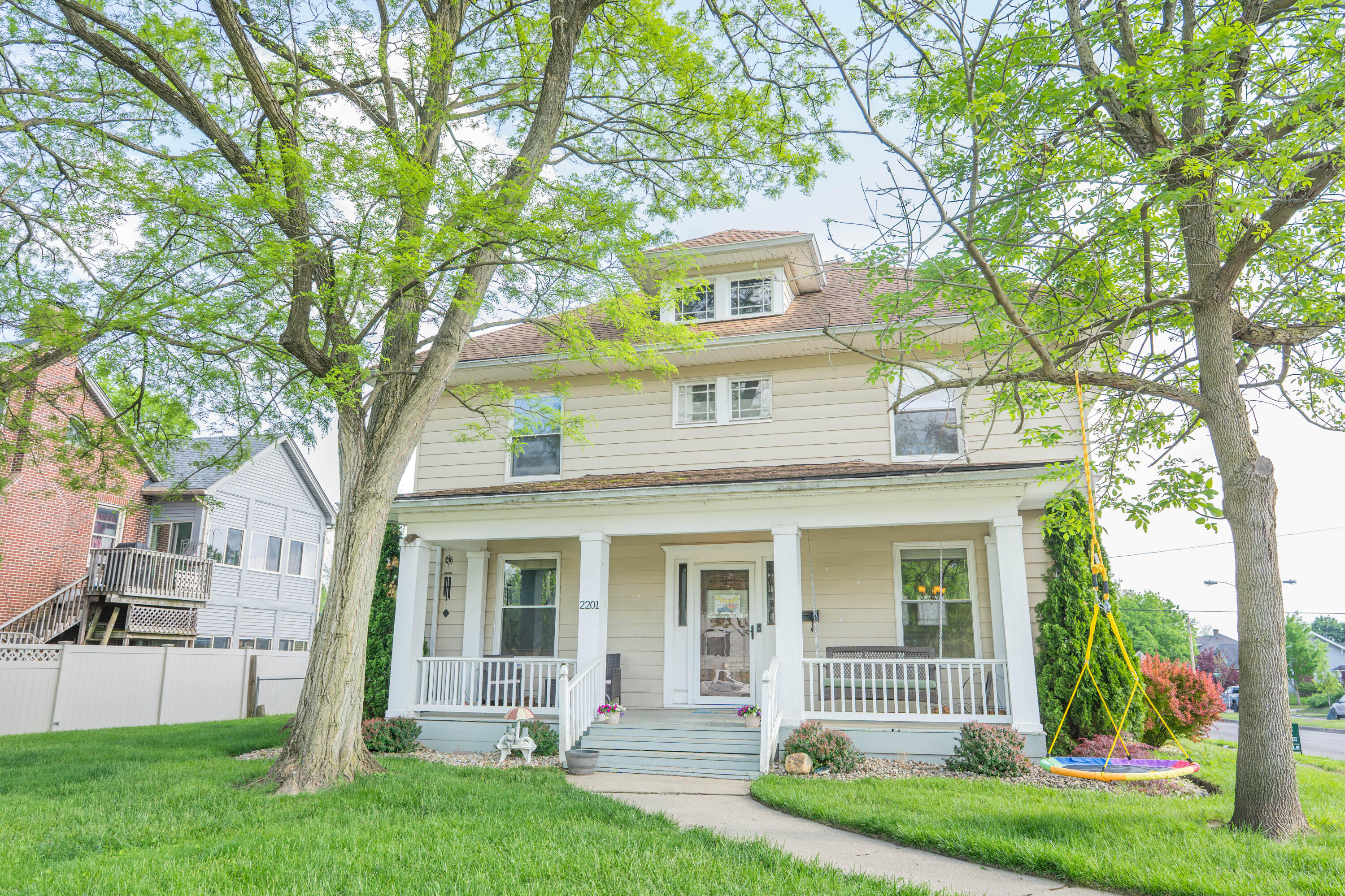 2201 Elmwood Avenue, Springfield, Ohio 45505