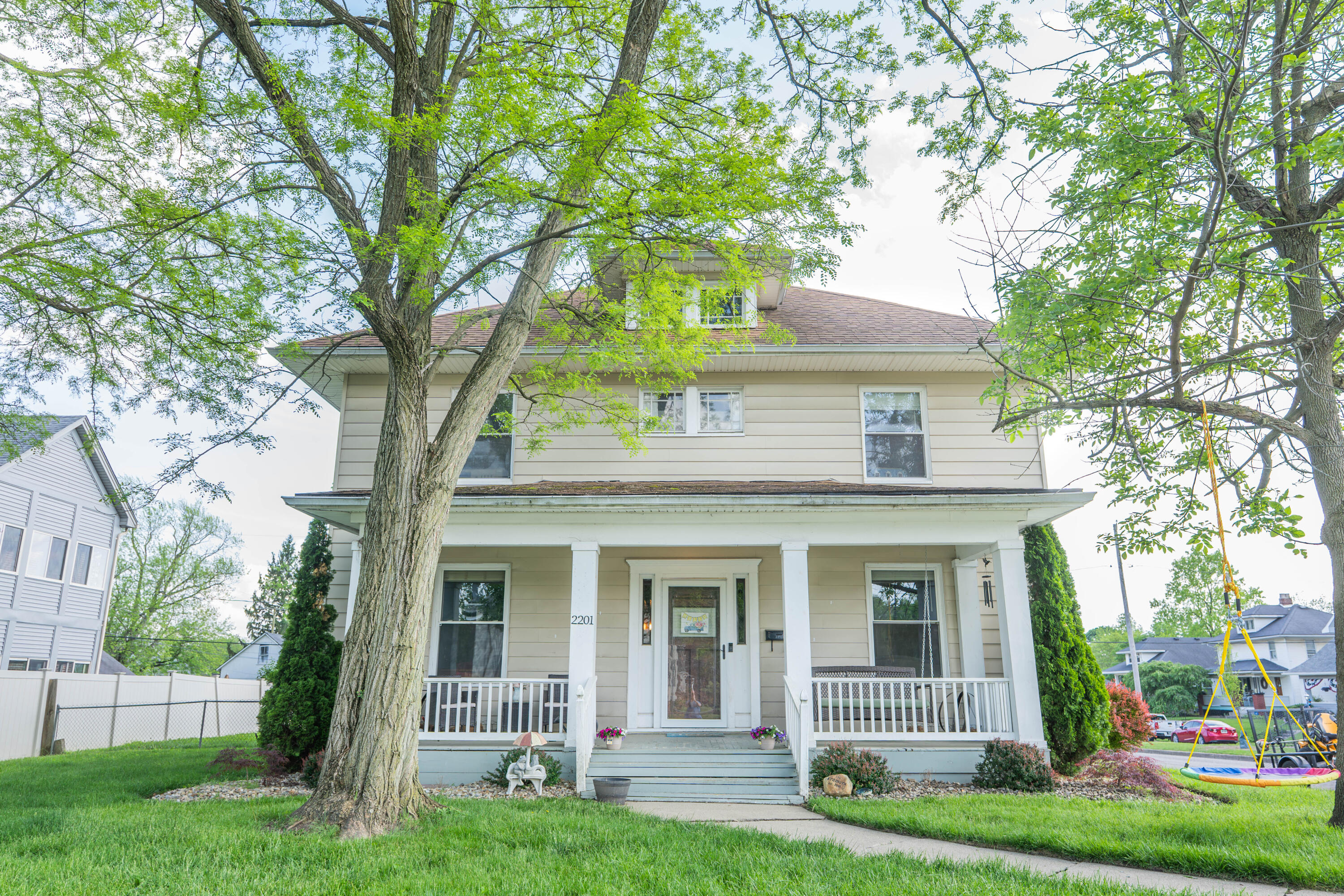 2201 Elmwood Avenue, Springfield, Ohio 45505