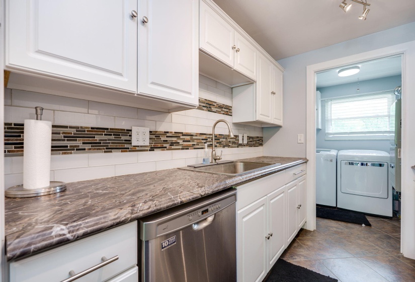 19-web-or-mls-5235-wakefield-dr