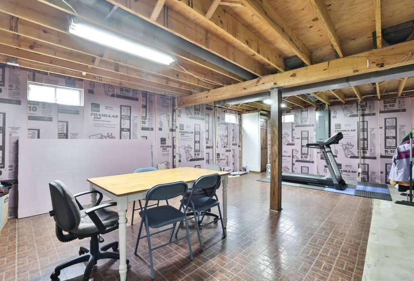 025-Recreation-Room