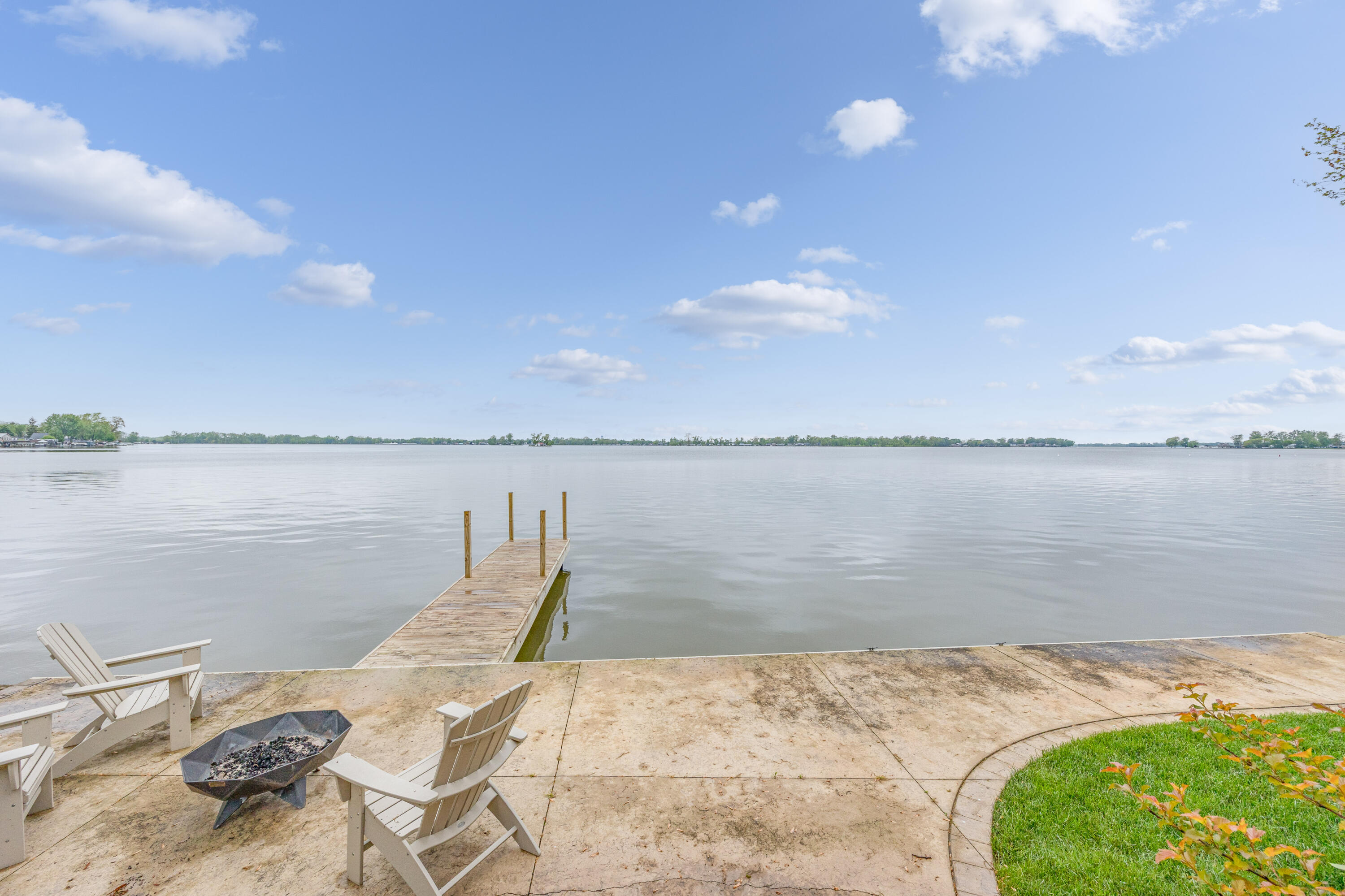 7933 Hickory Avenue, Russells Point, Ohio 43348