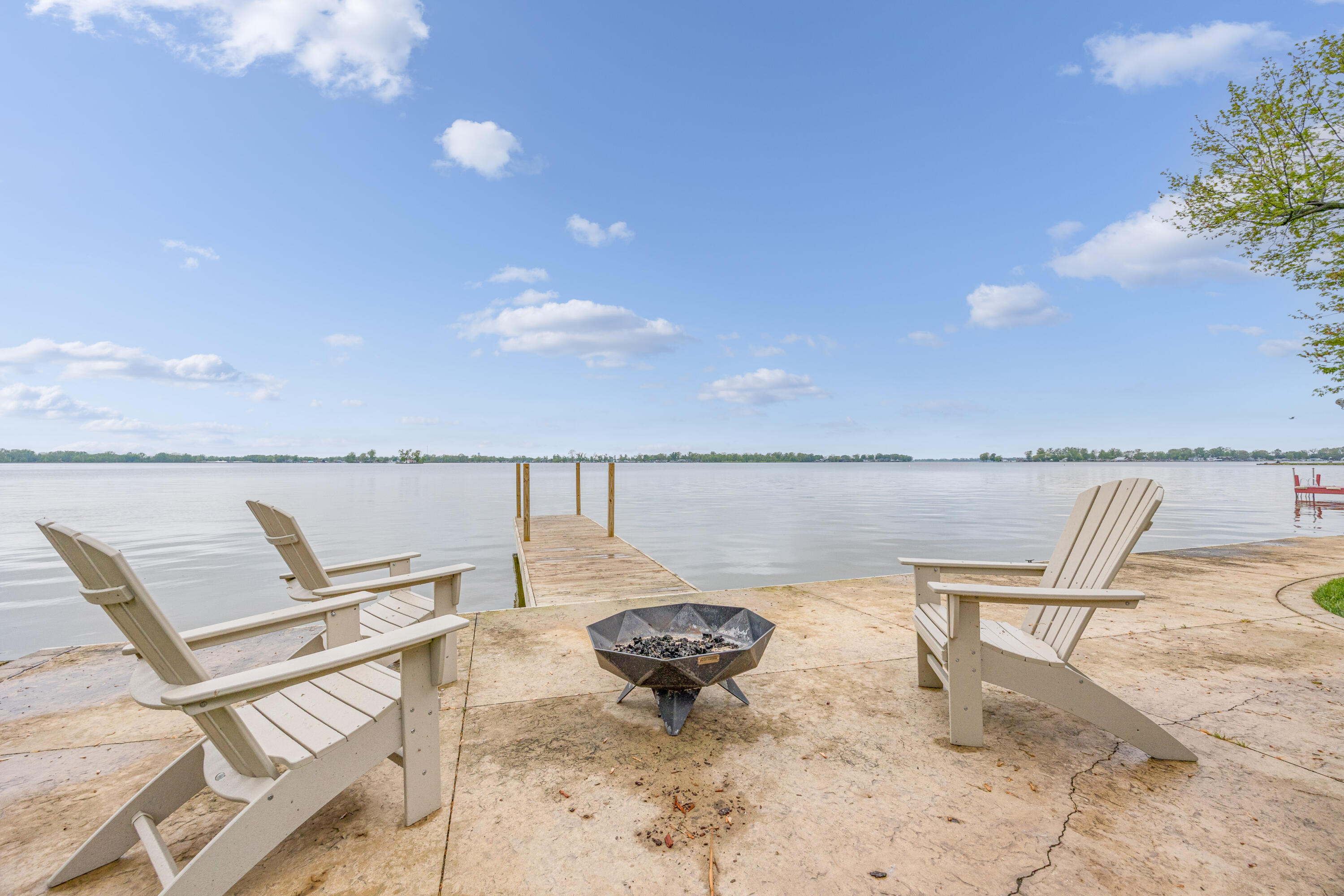 7933 Hickory Avenue, Russells Point, Ohio 43348