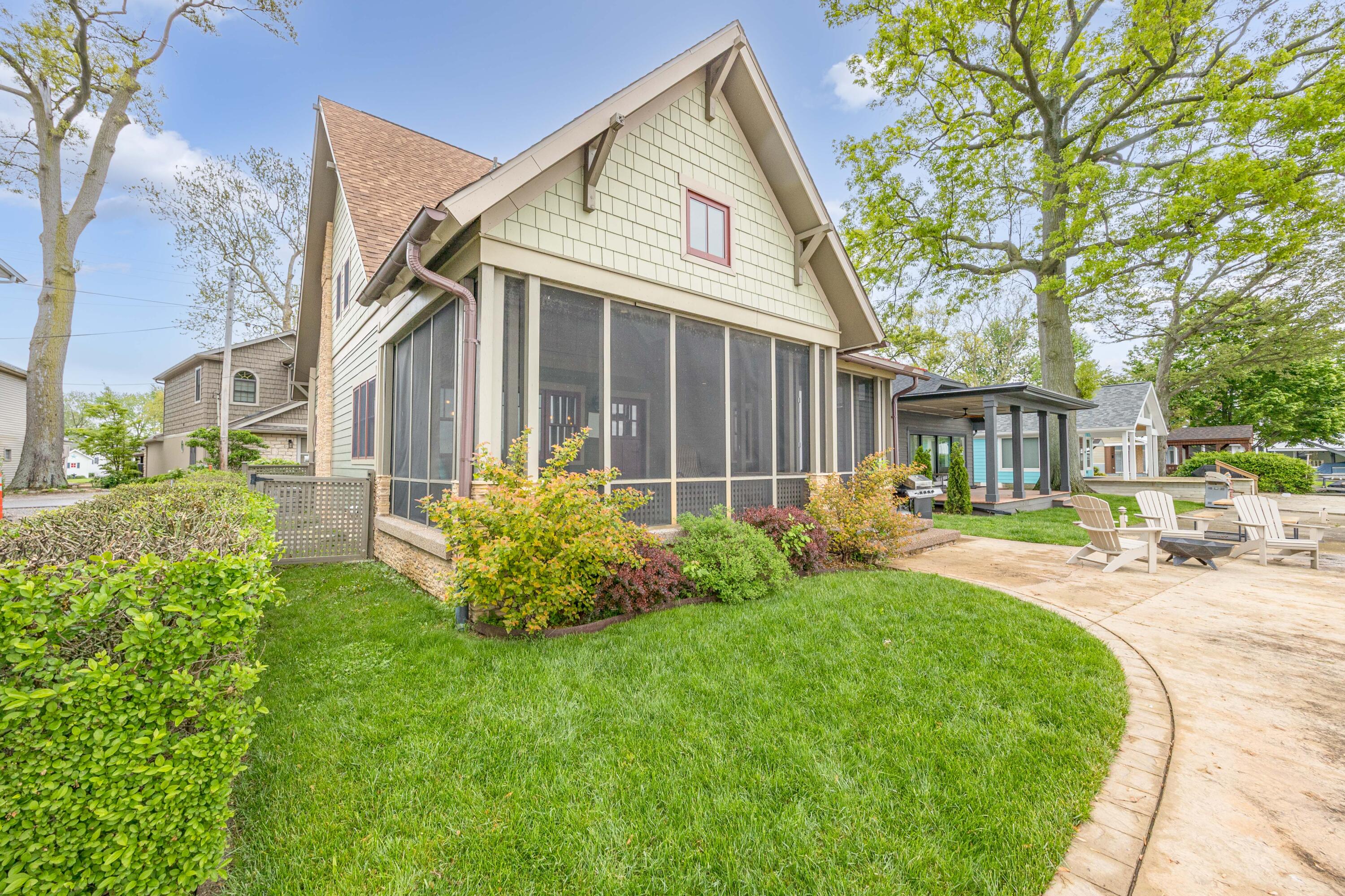 7933 Hickory Avenue, Russells Point, Ohio 43348