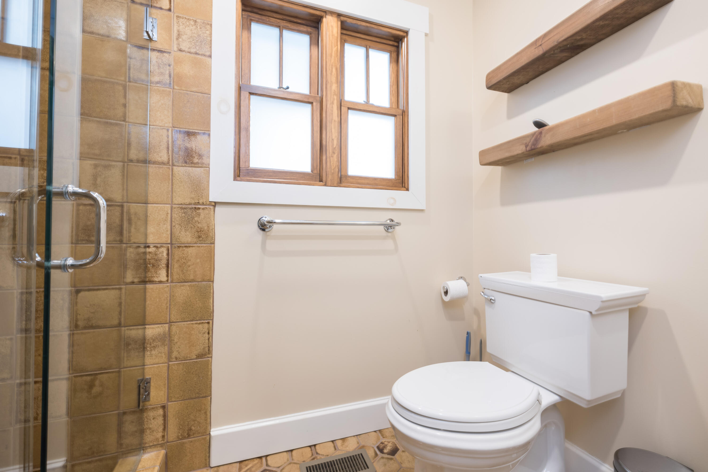 7933 Hickory Avenue, Russells Point, Ohio 43348