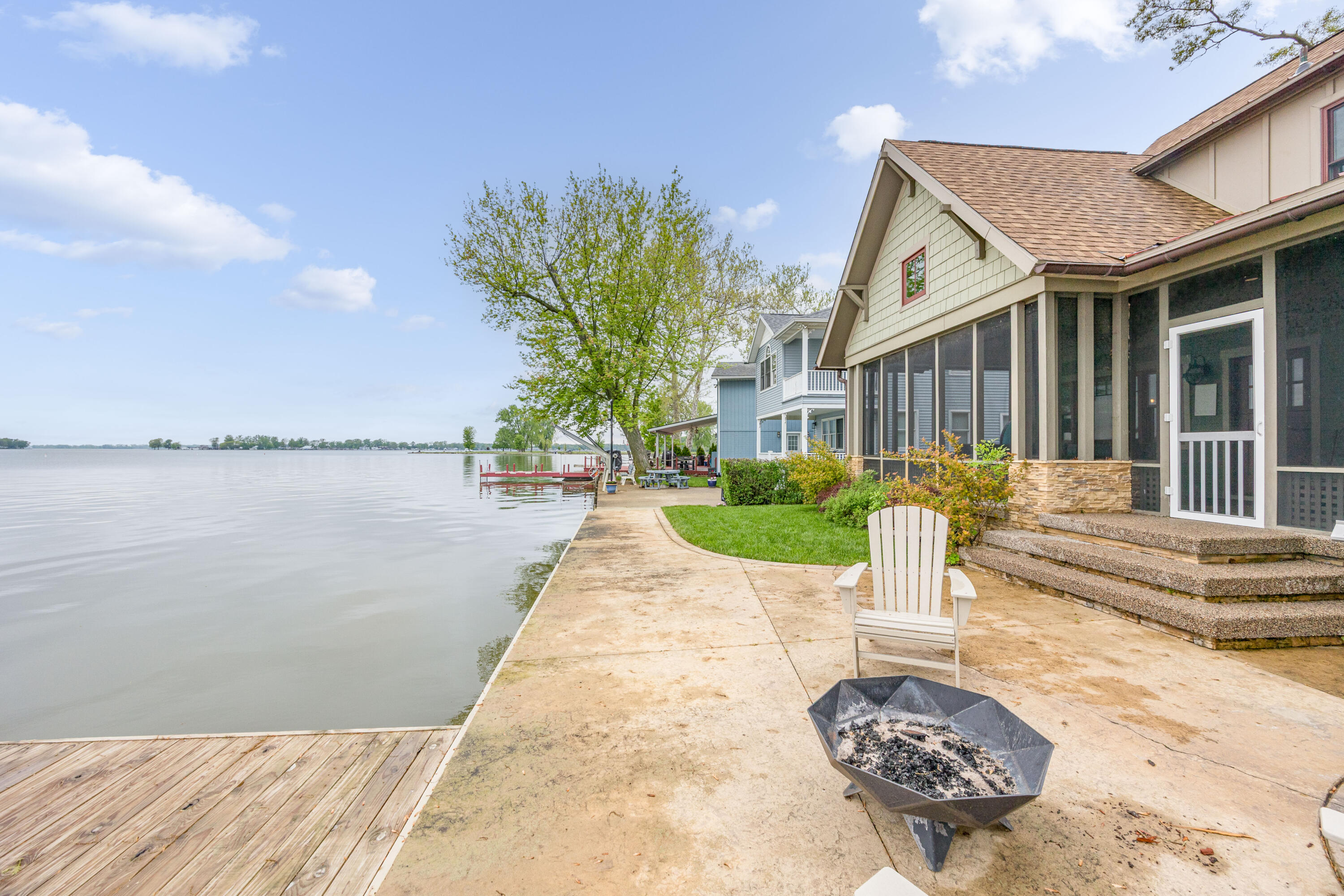 7933 Hickory Avenue, Russells Point, Ohio 43348