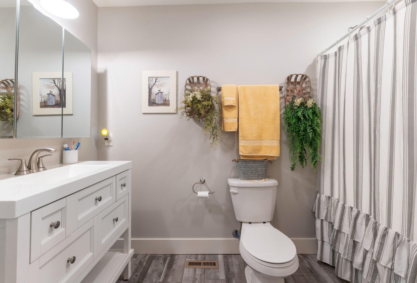 84 Dudley Cir (Interior)-21