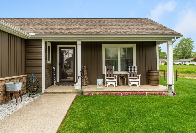 84 Dudley Cir (Exterior)-7